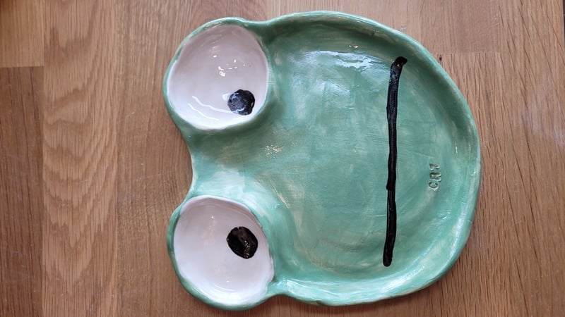 Assiette grenouille verte