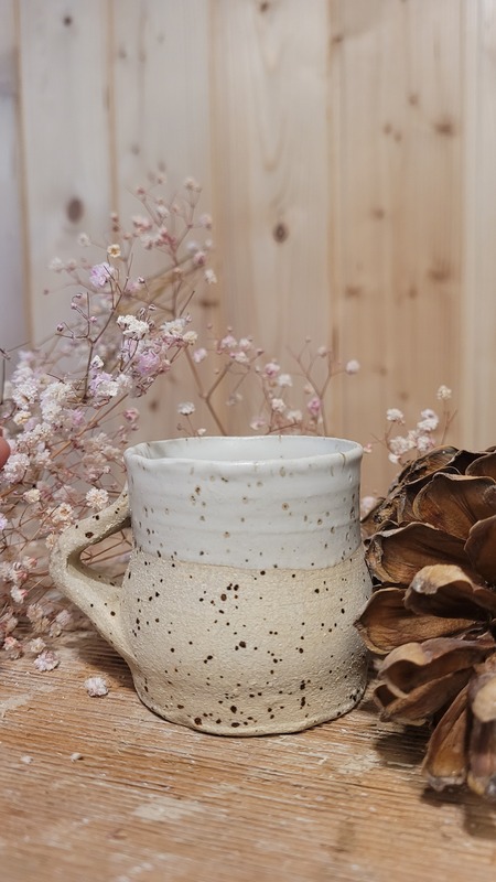 Pichet champêtre et fleurs séchées